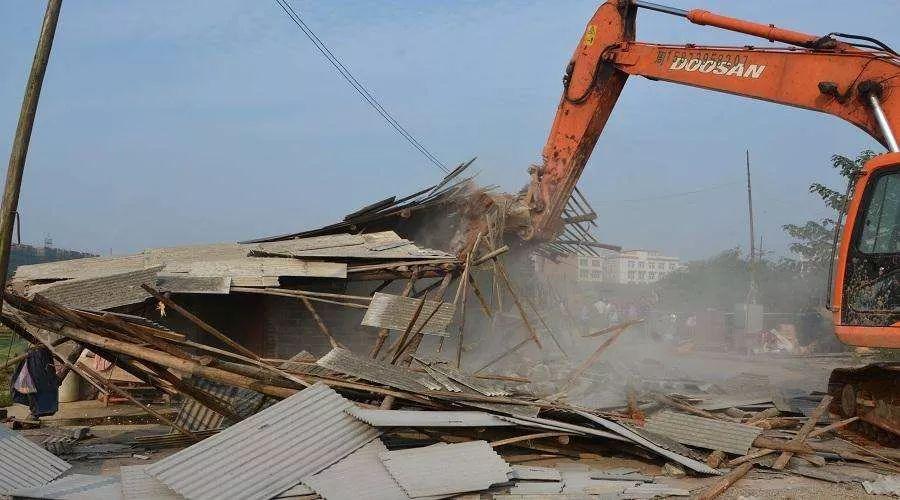修建公共設(shè)施直接占地？法院：違法！